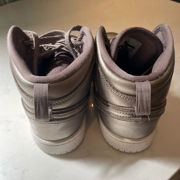 Air Jordan 1 - Sepia Stone size 2.5Y - Picture 3 of 4